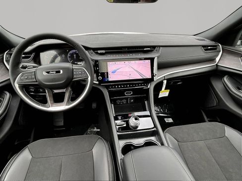 New 2026 Jeep Grand Cherokee Altitude AWD/4WD image 10
