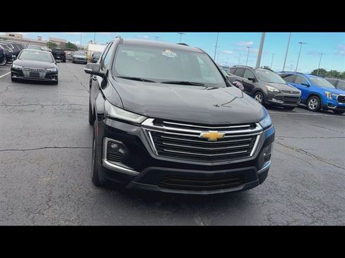 Certified 2023 Chevrolet Traverse LT FWD image 3
