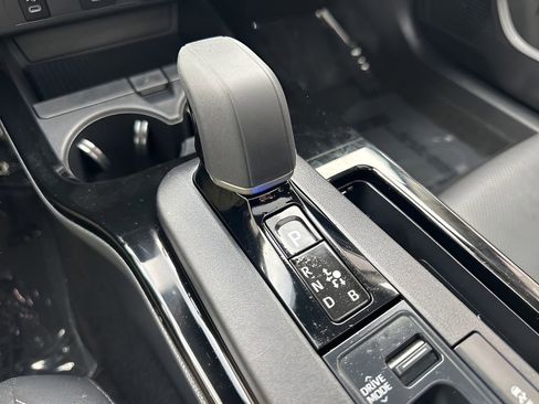 Used 2024 Toyota Prius Limited image 18