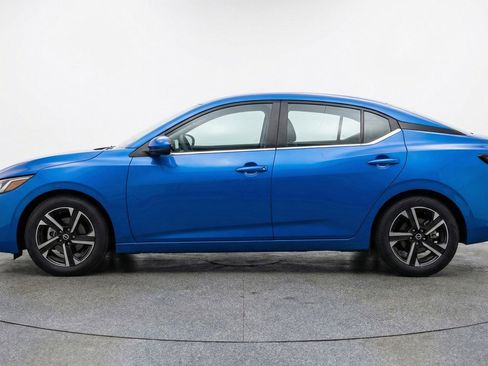 Used 2025 Nissan Sentra SV FWD image 5