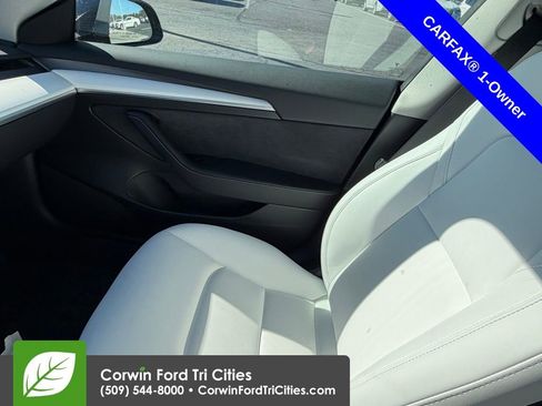 Used 2023 Tesla Model 3 Performance image 18