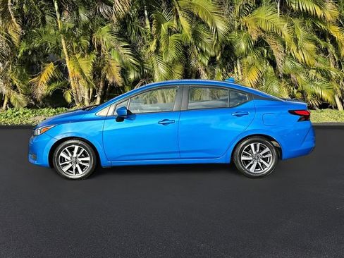 Used 2023 Nissan Versa SV image 8