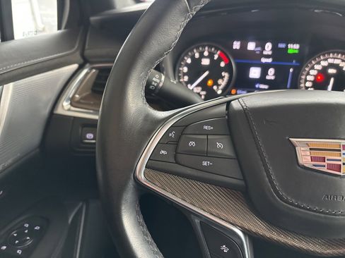 Used 2022 Cadillac XT5 Premium Luxury image 14
