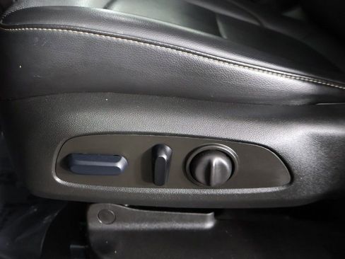 Used 2023 GMC Acadia SLT w/ Preferred Package image 36