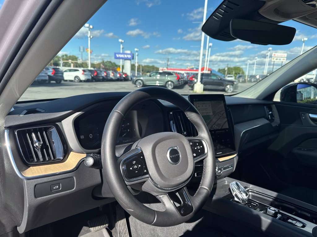 Used 2026 Volvo XC60 B5 Plus AWD/4WD image 10