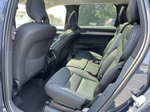 New 2025 Volvo EX90 Ultra image 12