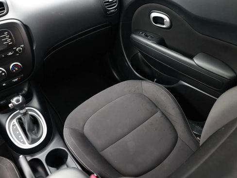 Used 2015 Kia Soul FWD image 14