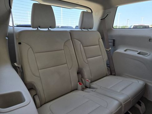 Used 2023 GMC Acadia Denali FWD image 27