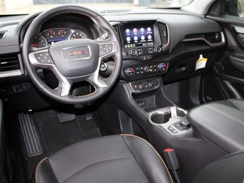 Used 2024 GMC Terrain AT4 w/ Infotainment Package II image 4