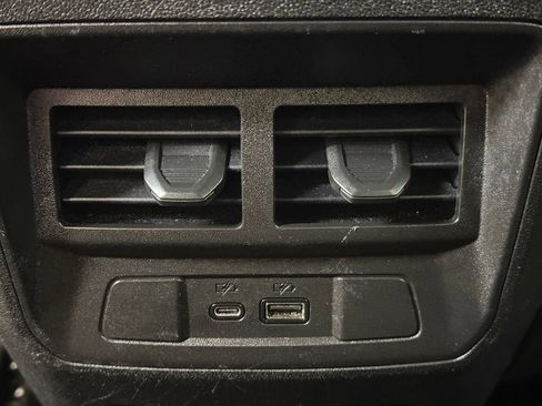 Used 2023 Chevrolet Colorado LT w/ LT Convenience Package III AWD/4WD image 19