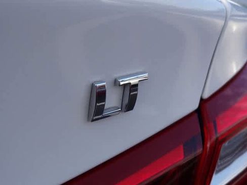 Used 2024 Chevrolet Malibu LT image 22