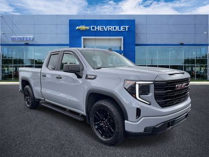 Used 2025 GMC Sierra 1500 Pro w/ Graphite Edition