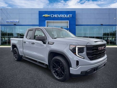 Used 2025 GMC Sierra 1500 Pro w/ Graphite Edition AWD/4WD image 1