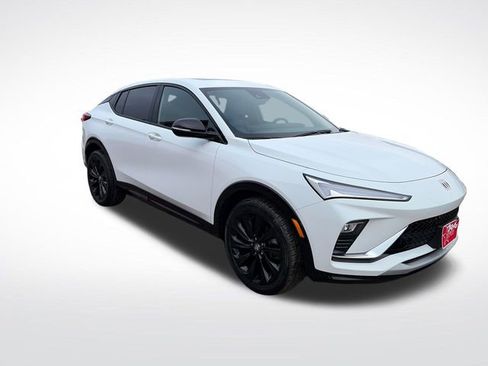 Used 2024 Buick Envista Sport Touring w/ Experience Buick Package image 11