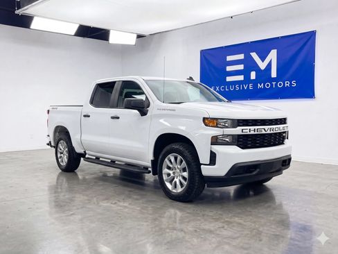 Used 2022 Chevrolet Silverado 1500 Custom AWD/4WD image 1