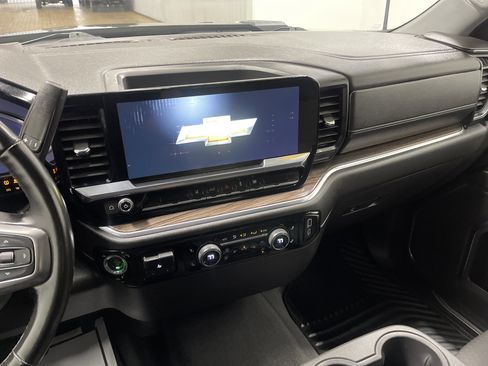 Used 2024 Chevrolet Silverado 2500 LT w/ Convenience Package AWD/4WD image 29