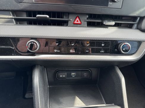 Used 2023 Kia Sportage LX image 24
