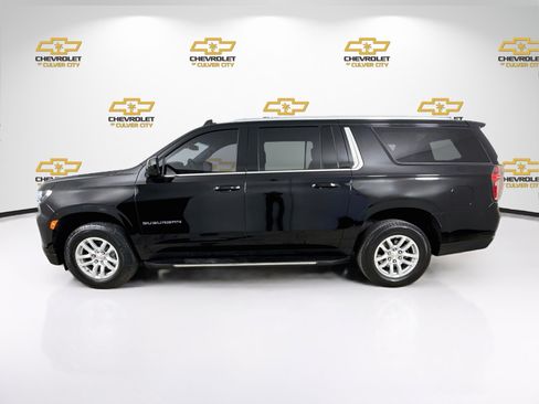 Used 2024 Chevrolet Suburban LT RWD image 5