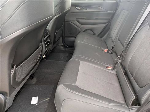 New 2025 Jeep Grand Cherokee Laredo X w/ Luxury Tech Group I image 14