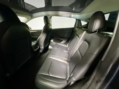 Used 2024 Tesla Model Y Long Range image 28