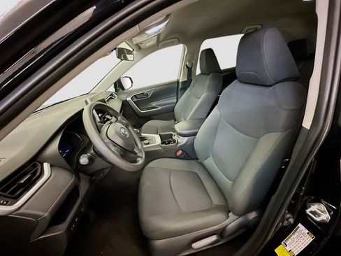 Used 2025 Toyota RAV4 LE image 13