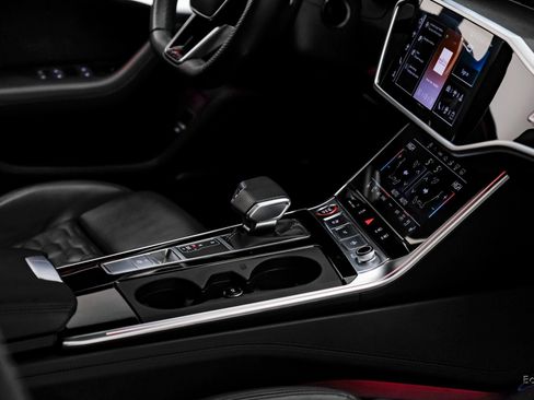 Used 2024 Audi RS 7 Performance w/ Executive Package image 51