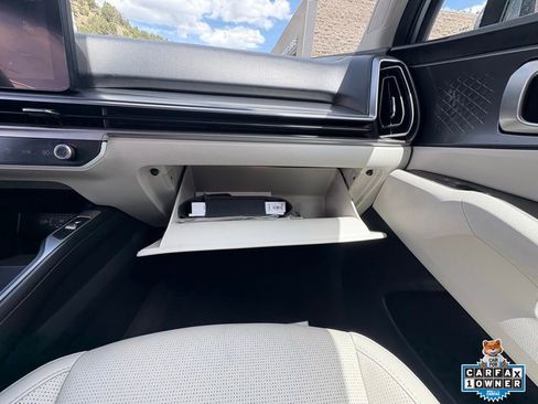 Certified 2025 Kia Sorento EX w/ Panoramic Sunroof Package AWD/4WD image 26