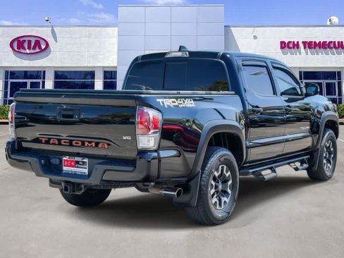 Used 2021 Toyota Tacoma TRD Off-Road w/ TRD Premium Off Road Package AWD/4WD image 4