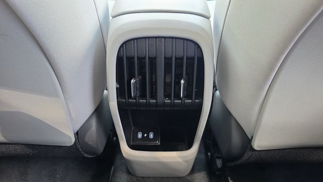 Used 2025 Hyundai Kona SEL AWD/4WD image 12