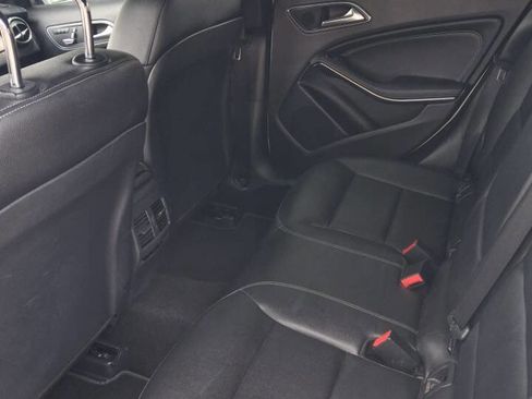 Used 2018 Mercedes-Benz GLA 250 image 11