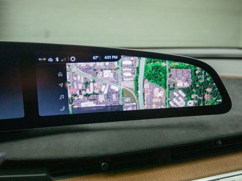 Used 2022 Lucid Air Grand Touring image 24