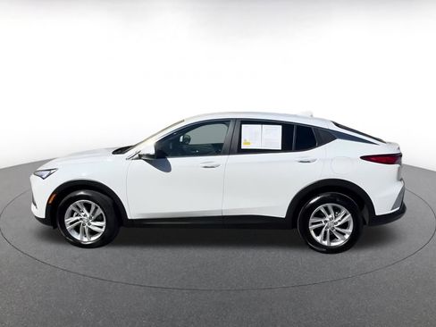 Used 2025 Buick Envista Preferred image 10