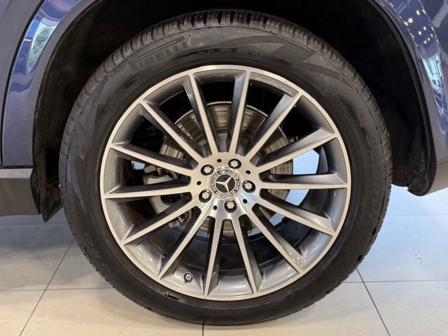 Used 2025 Mercedes-Benz GLE 450e 4MATIC w/ AMG Line Exterior image 50
