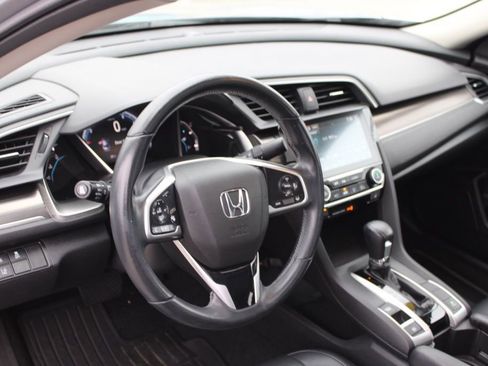 Used 2020 Honda Civic EX image 17