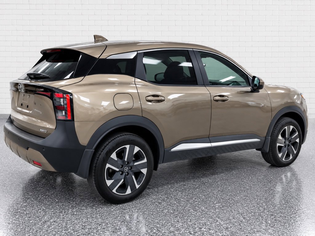 Used 2025 Nissan Kicks SV w/ Charging Package AWD/4WD image 4