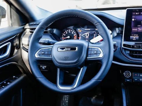 New 2025 Jeep Compass Latitude w/ Altitude Special Edition image 15