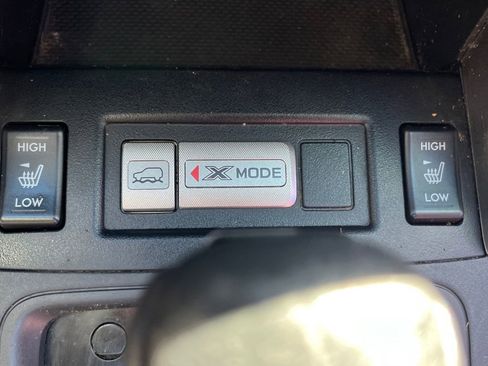 Used 2017 Subaru Forester 2.5i Touring AWD/4WD image 19
