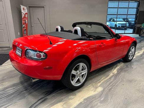 Used 2008 MAZDA MX-5 Miata Sport RWD image 20