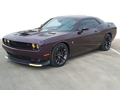 Used 2022 Dodge Challenger R/T Scat Pack RWD image 1