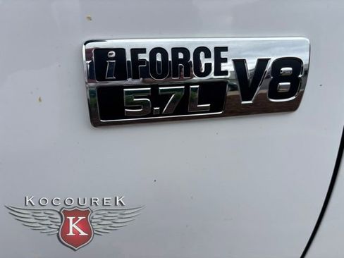 Used 2019 Toyota Tundra Limited w/ Limited Premium Package AWD/4WD image 13