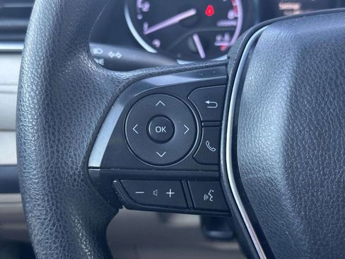 Used 2018 Toyota Camry LE FWD image 29
