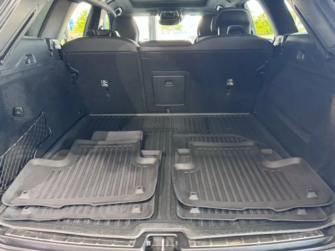 Used 2019 Volvo XC60 T5 R-Design w/ Protection Package Premier image 39