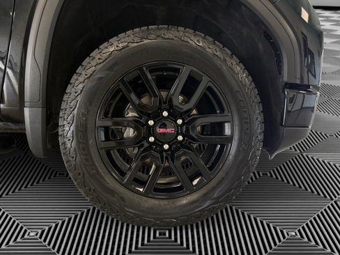 Used 2023 GMC Sierra 1500 Elevation w/ X31 Off-Road Package image 9