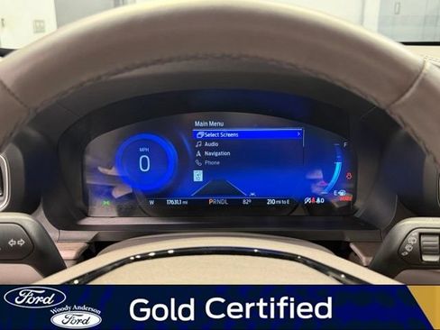 Certified 2024 Ford Explorer Platinum w/ Technology Package AWD/4WD image 13