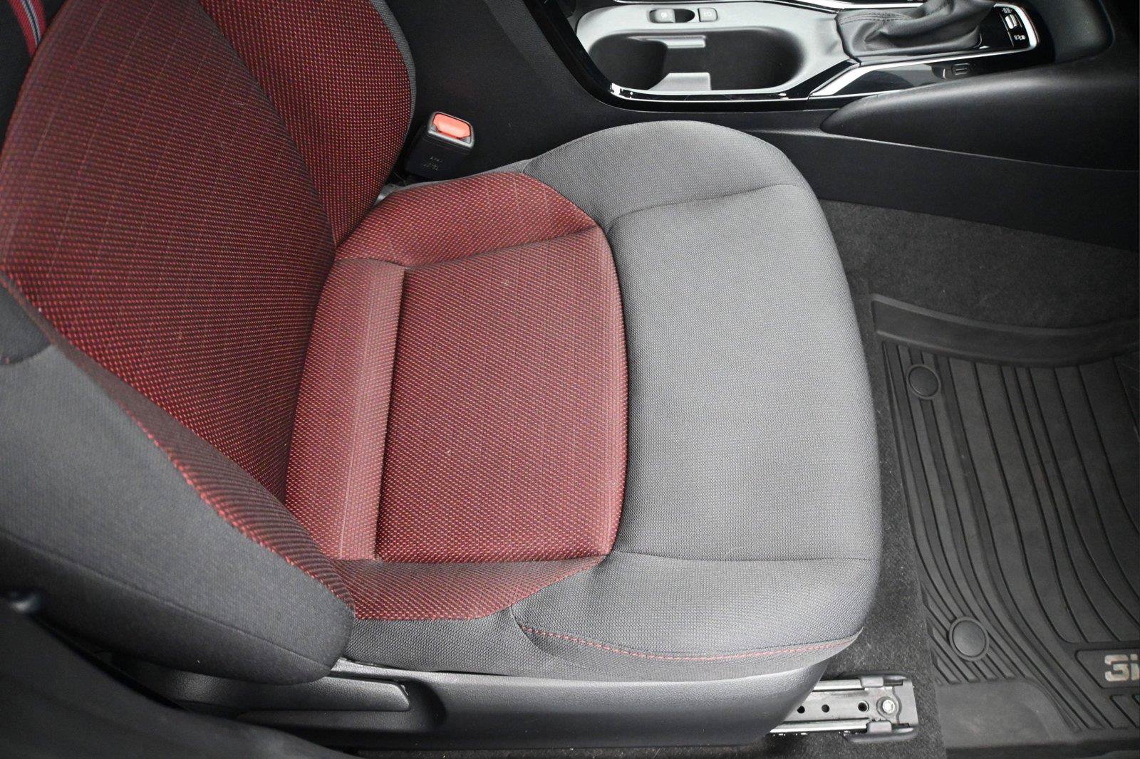 Used 2024 Toyota Corolla SE FWD image 5