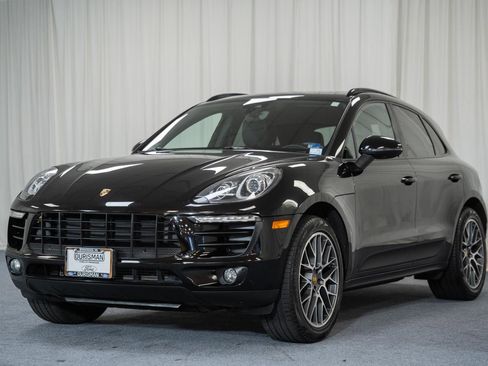 Used 2018 Porsche Macan AWD/4WD image 3