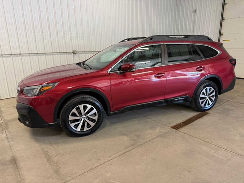 Certified 2022 Subaru Outback Premium AWD/4WD image 3