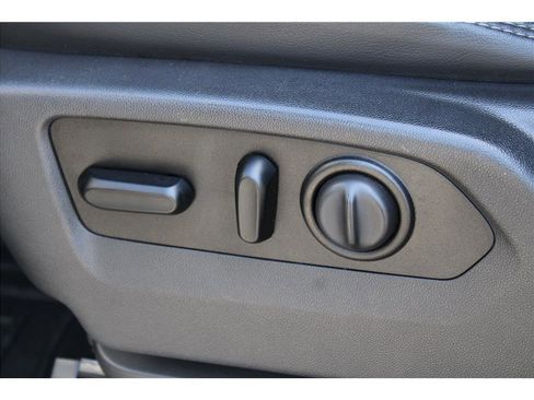 Used 2020 Chevrolet Silverado 2500 High Country w/ Technology Package AWD/4WD image 15
