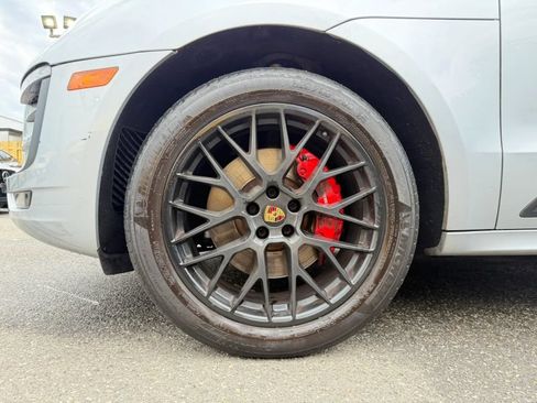 Used 2017 Porsche Macan GTS AWD/4WD image 37