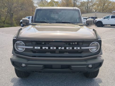 New 2026 Ford Bronco Outer Banks image 7